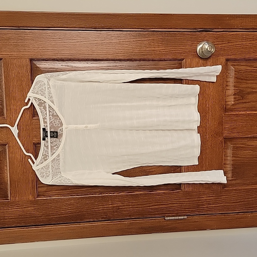 White lace shirt
